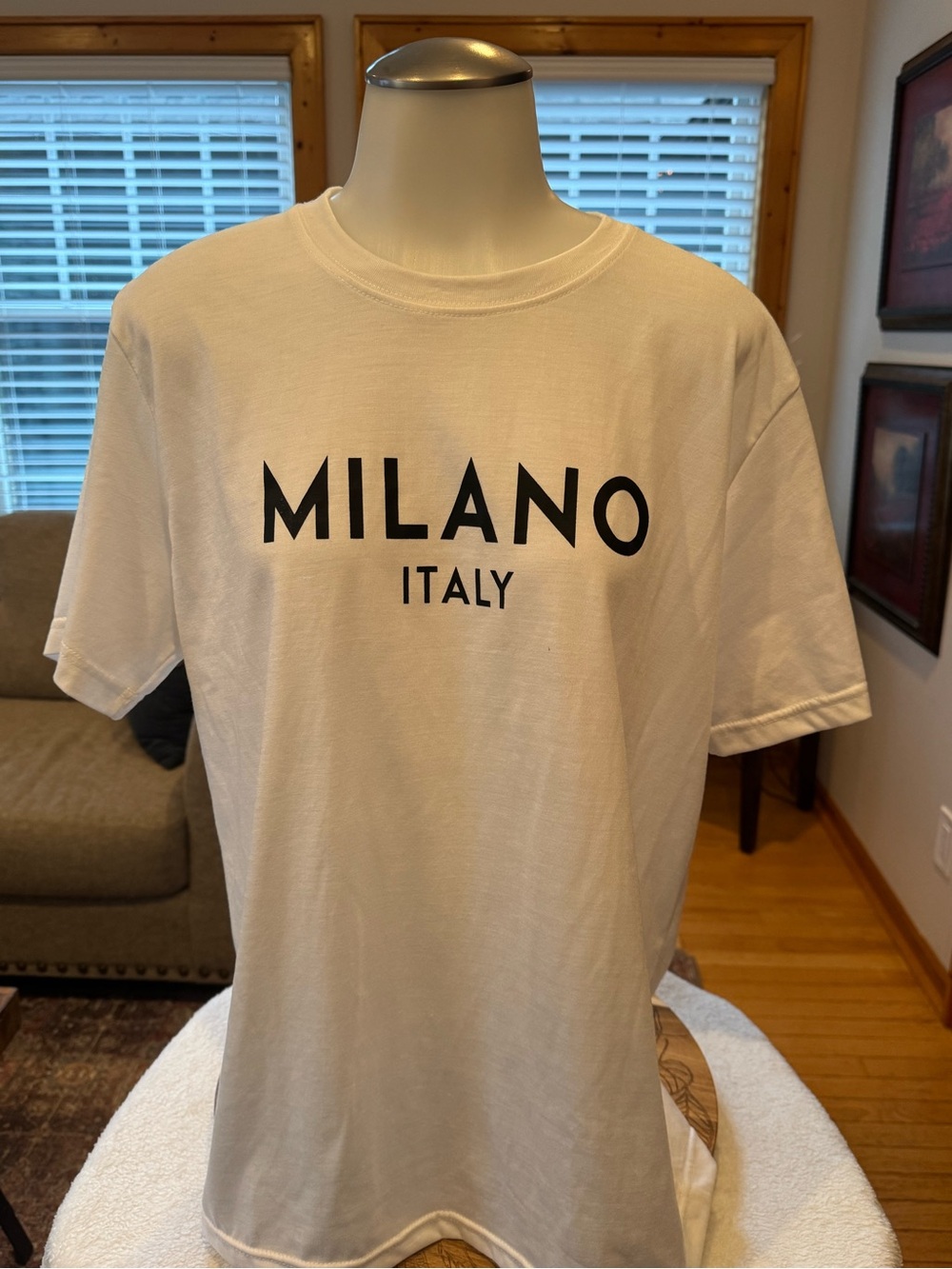 MILANO Italy White Crewneck Short Sleeve Tee